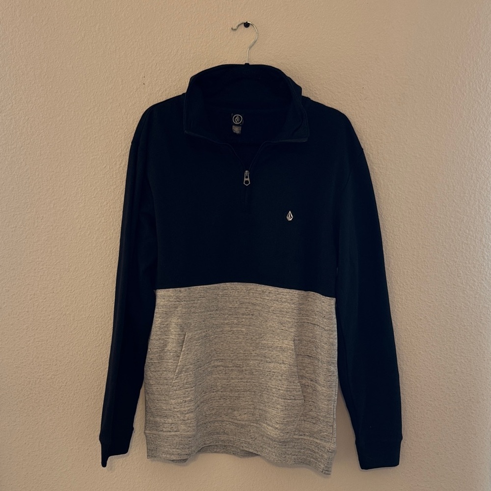 Volcom Men's Black and Gray Zip Up Sweater